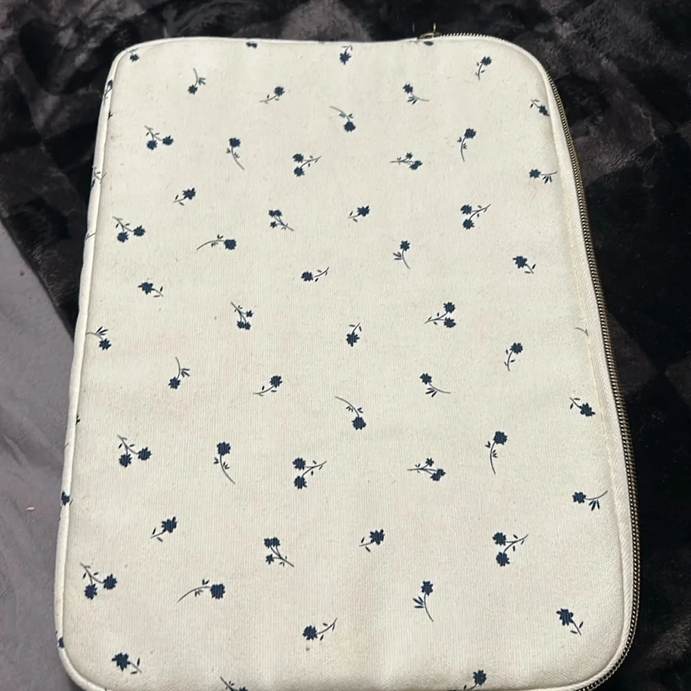 Typo tablet case
